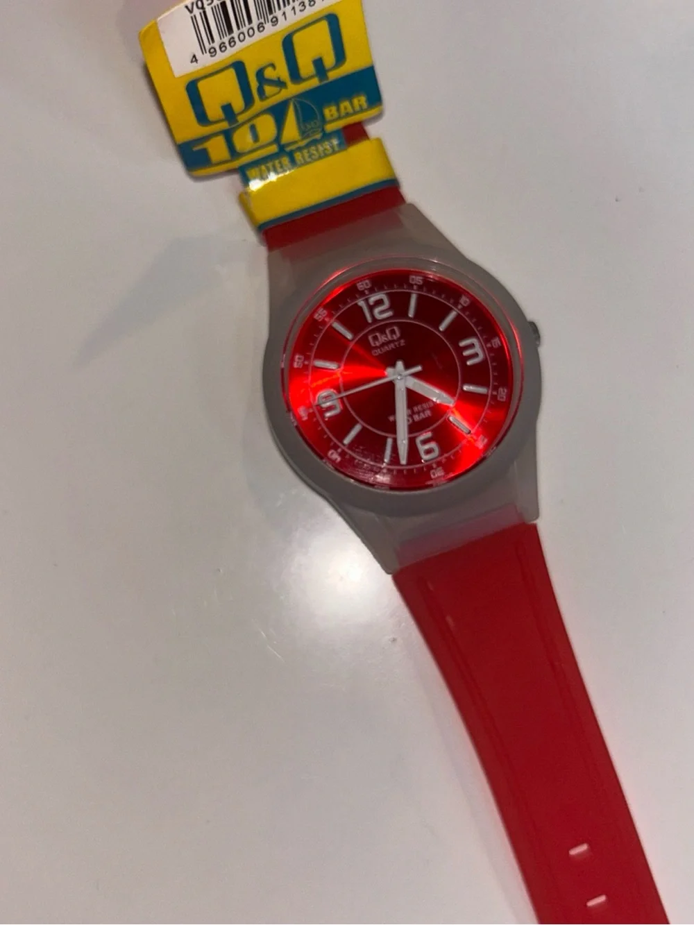 Yellow Minimalist Quartz Watch with Blue Hands